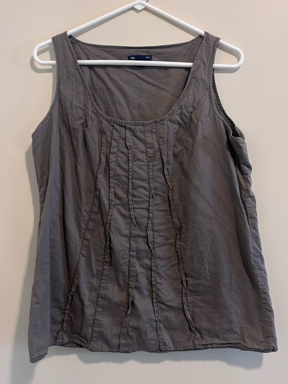 GAP Gray Scoop Neck Sleeveless Tank Top
